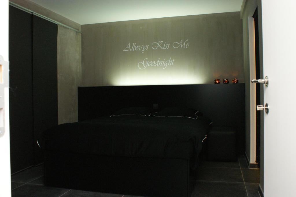 Maison Beau Bed and Breakfast Zonhoven Kamer foto